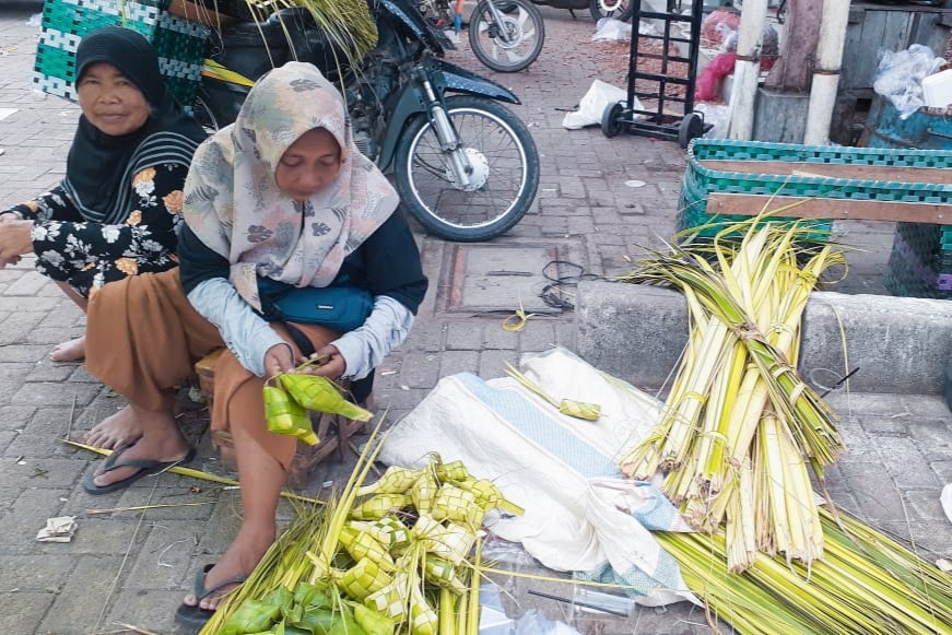 BERBURU JANUR DI PASAR TRADISIONAL BLORA, BERIKUT DAFTAR&nbsp;HARGANYA