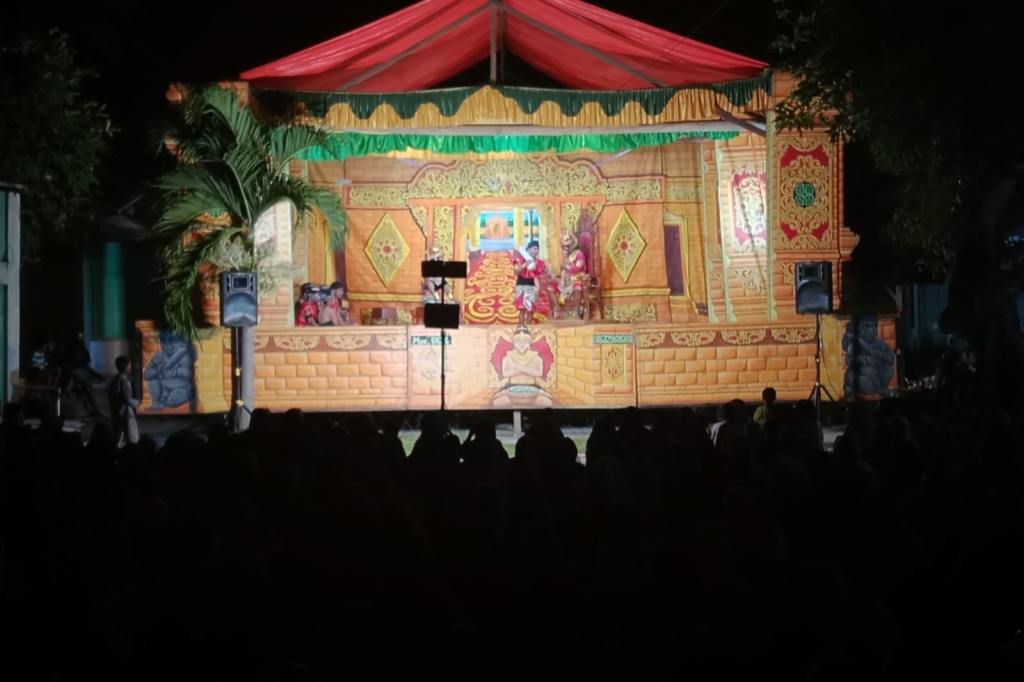 SEMARAK MANGANAN DI PANOLAN: ANTARA TRADISI DAN&nbsp;KEBERSAMAAN