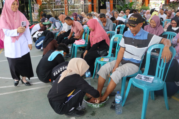 MPLS SMAN 1 RANDUBLATUNG TUMBUHKAN NILAI LUHUR DAN SINERGI ORANG&nbsp;TUA