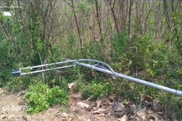 MIRIS!! FASILITAS UMUM DIRUSAK, 9 TIANG LISTRIK SURYA DI BLORA JADI KORAN