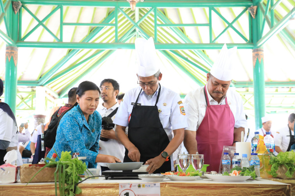 SEKDA JATENG TAMPIL SEBAGAI KOKI DI JATENG AGRO INNOVATION EXPO 2024