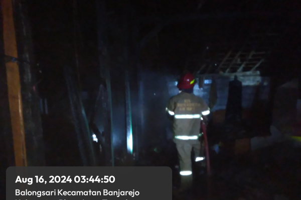 KEBAKARAN DI DESA BALONGSARI, RUMAH LUDES TERBAKAR AKIBAT&nbsp;BDIANG