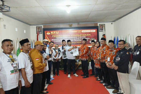 DUA BAKAL PASLON MENDAFTAR DI HARI KEDUA PILKADA&nbsp;BLORA